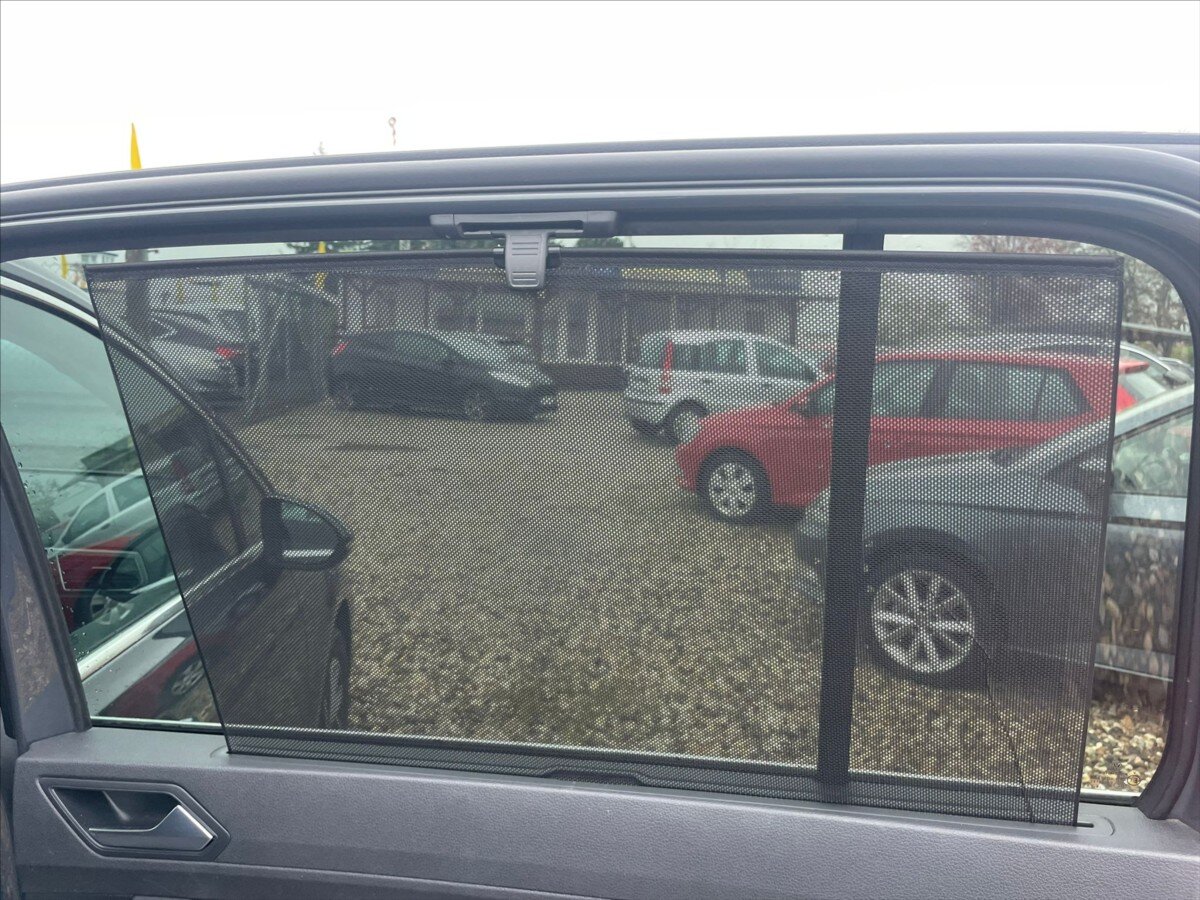 Volkswagen Touran MPV 1,5 l 110 kw