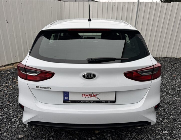 KIA Ceed 11