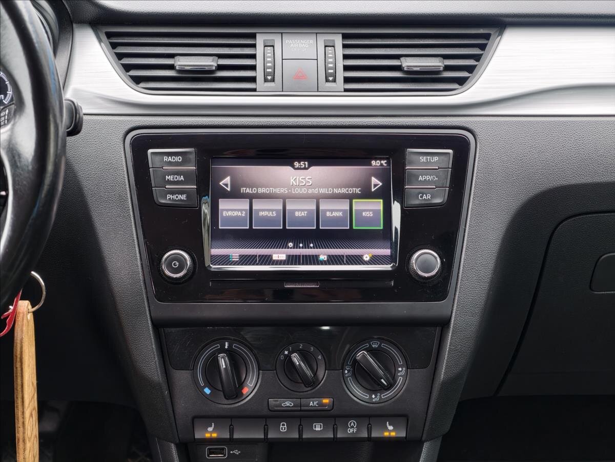 Škoda Rapid Hatchback 999,0 81 kw