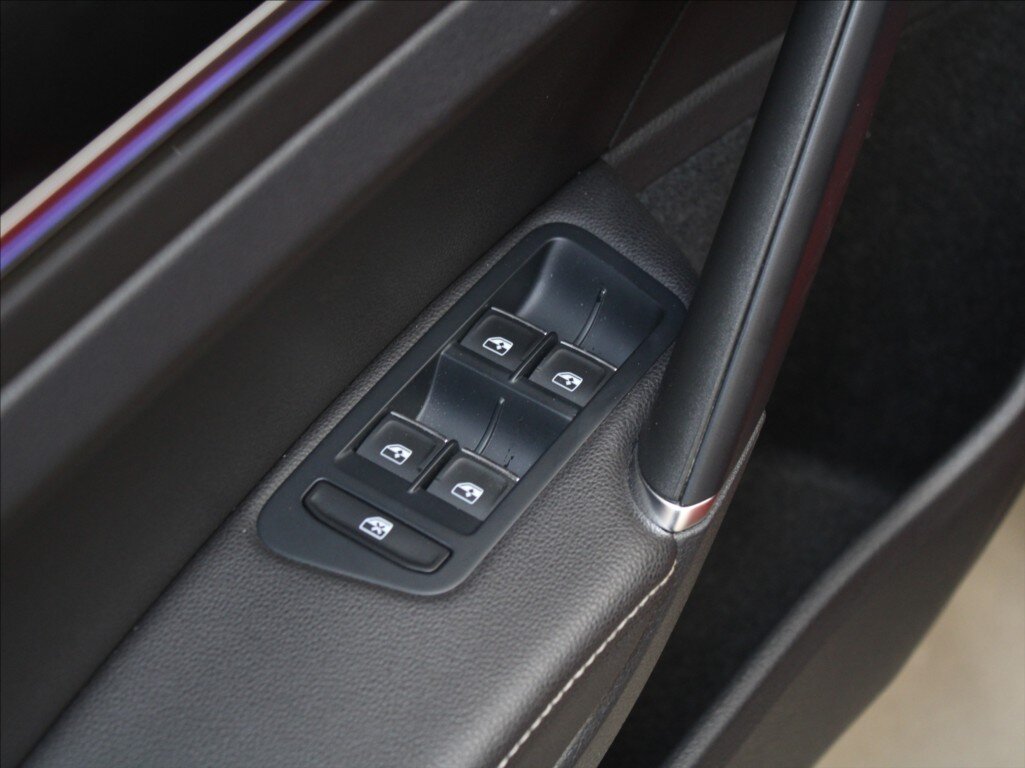 Volkswagen Golf Kombi 2,0 l 221 kw