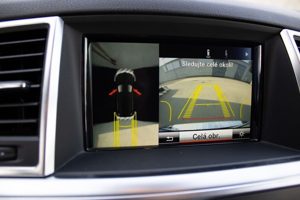 Mercedes-Benz Třídy M SUV / Terénní 3,5 l 225 kw