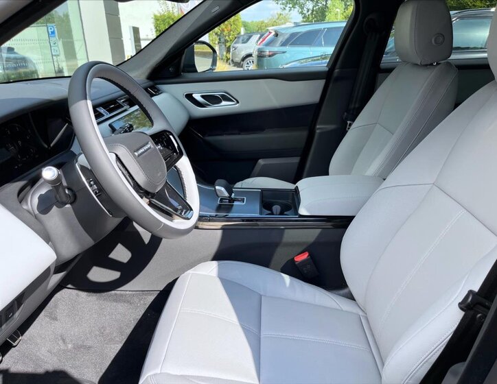 Land Rover Range Rover Velar SUV / Terénní 2,0 l 147 kw