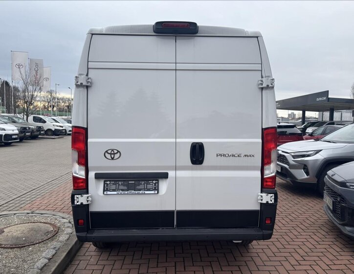 Toyota ProAce Skříň 2,2 l 103 kw