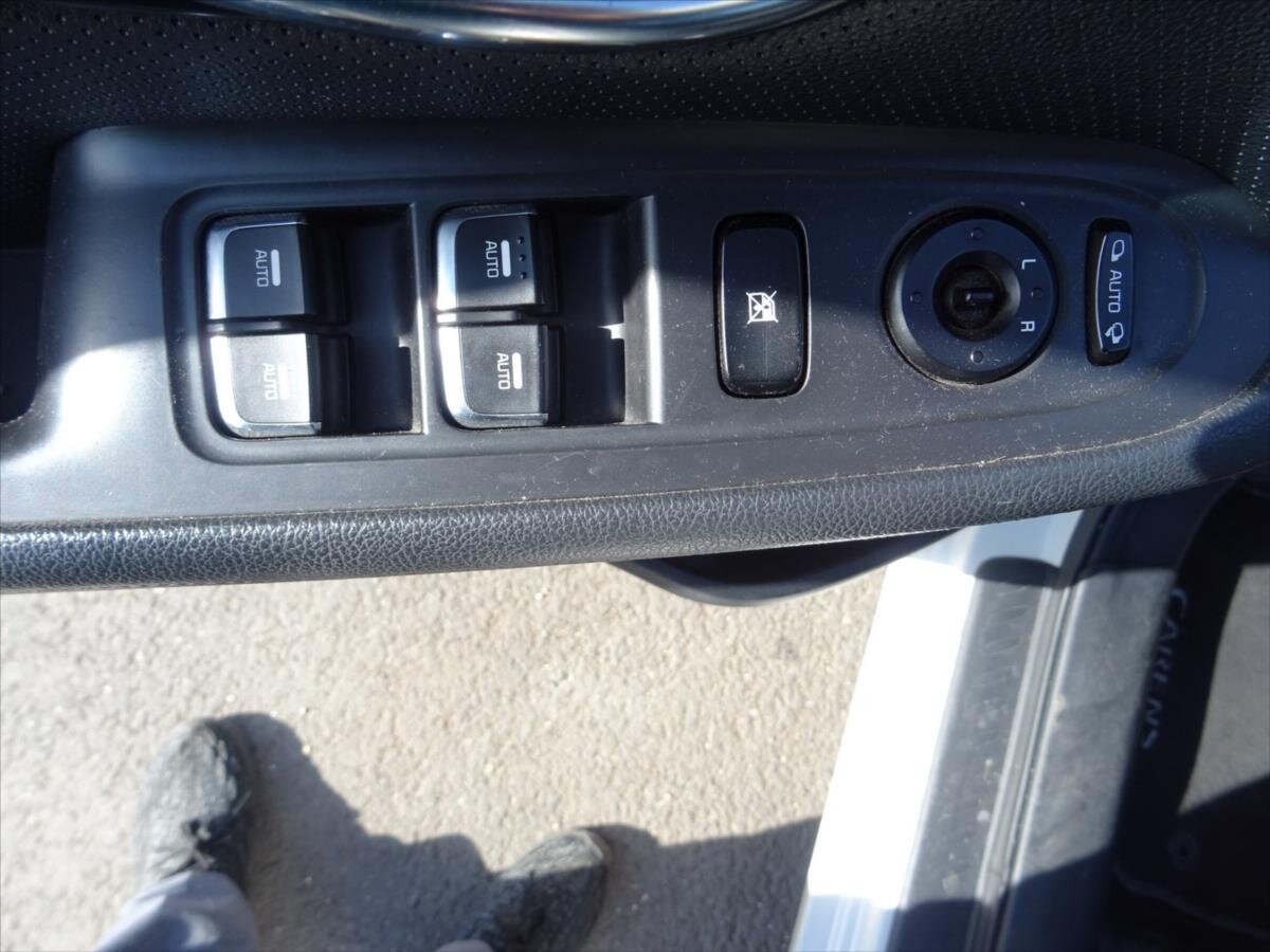 KIA Carens Kombi 1,6 l 99 kw