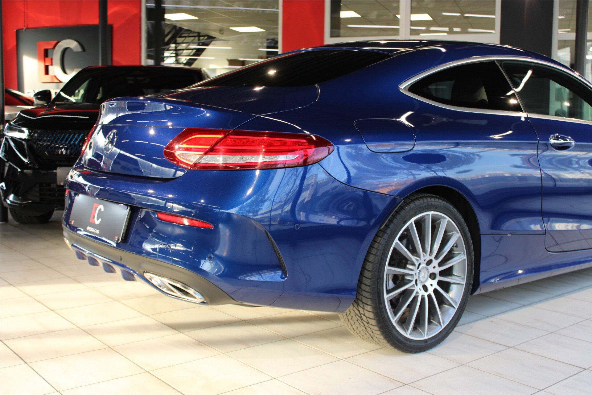 Mercedes-Benz Třídy C Kupé 2,1 l 150 kw