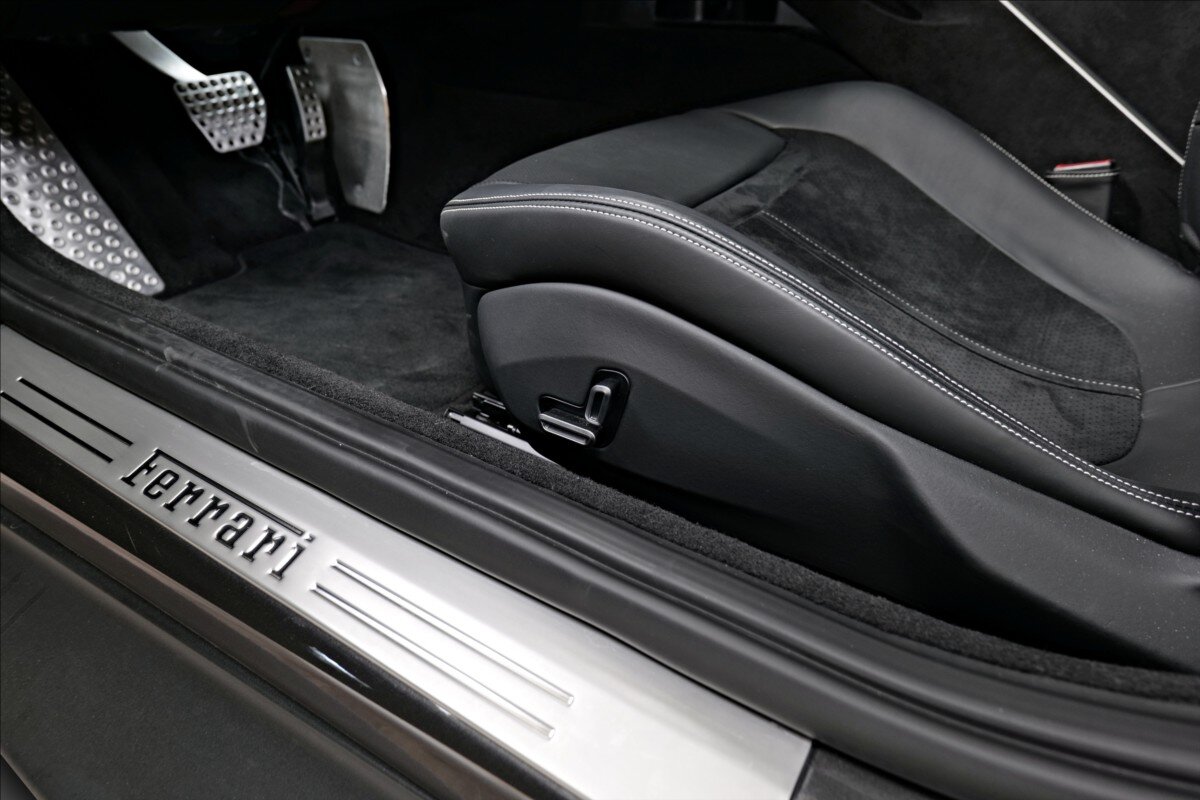 Ferrari Roma Kupé 3,9 l 456 kw