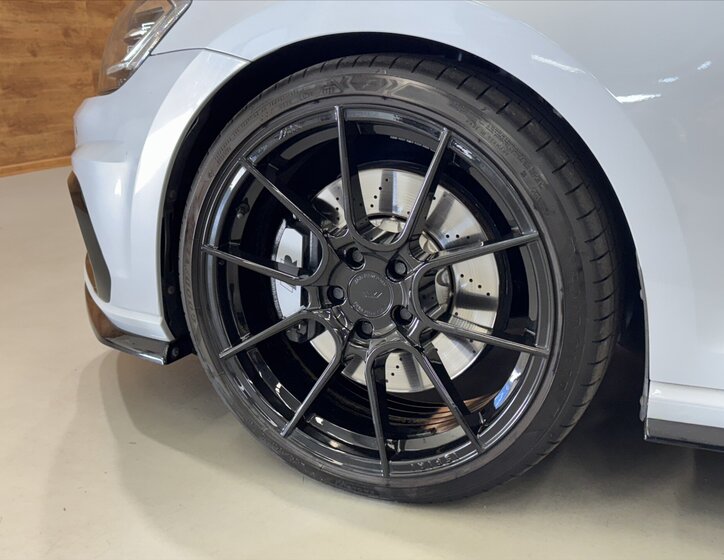 Volkswagen Golf Hatchback 2,0 l 228 kw