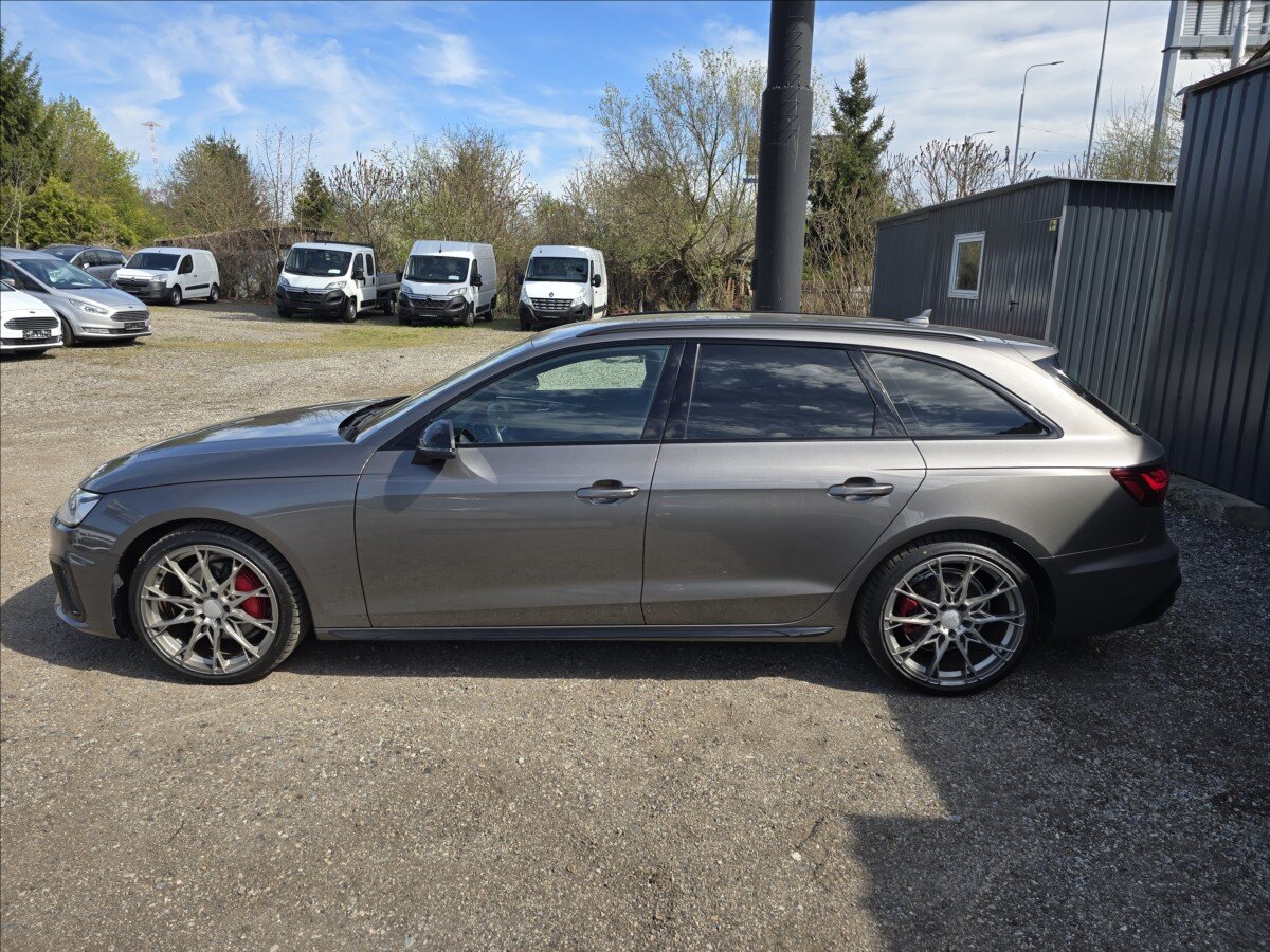 Audi A4 Kombi 2,0 l 140 kw