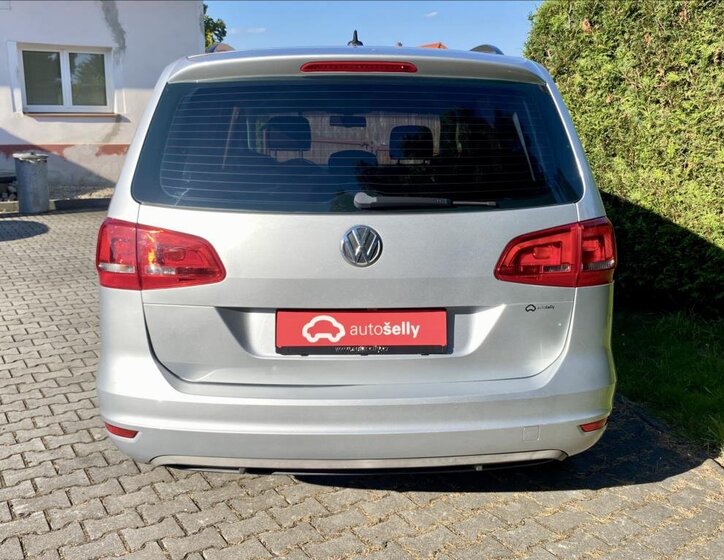 Volkswagen Sharan MPV 2,0 l 103 kw
