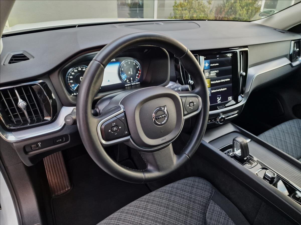 Volvo V60 Kombi 2,0 l 145 kw