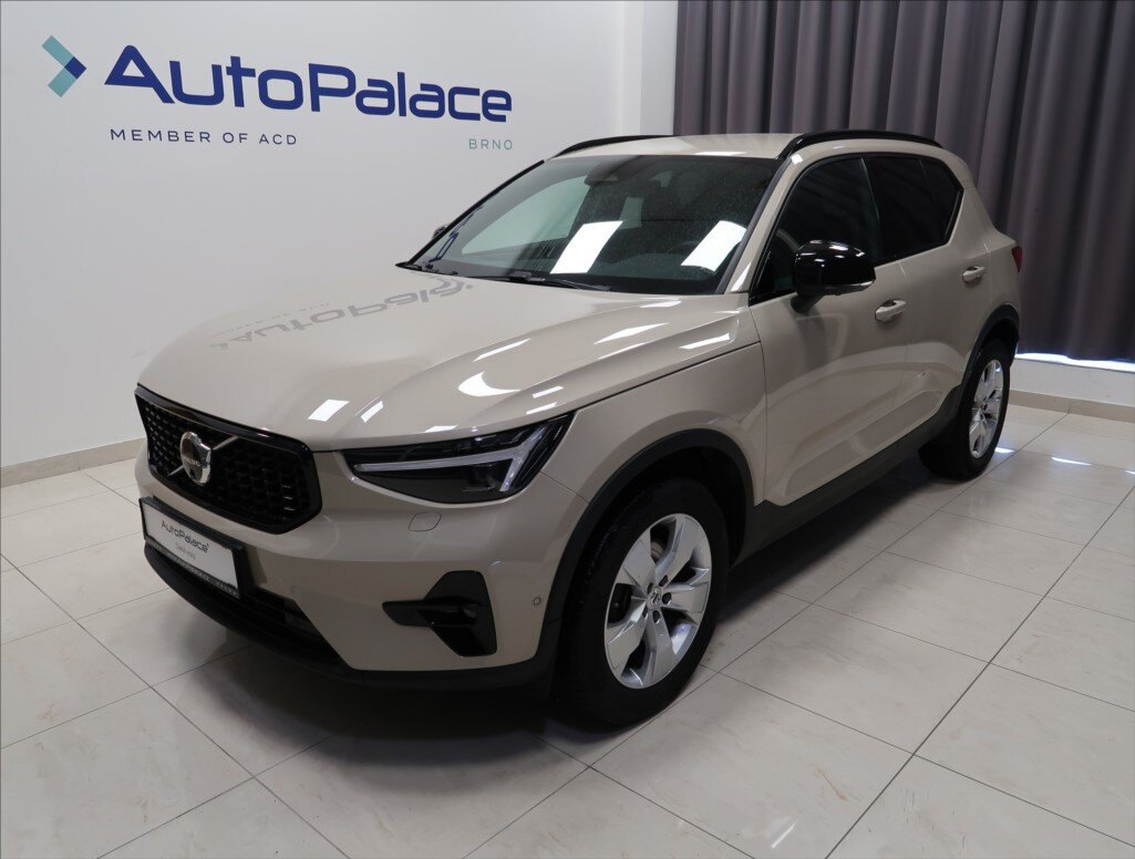 Volvo XC40 SUV 2,0 l 120 kw