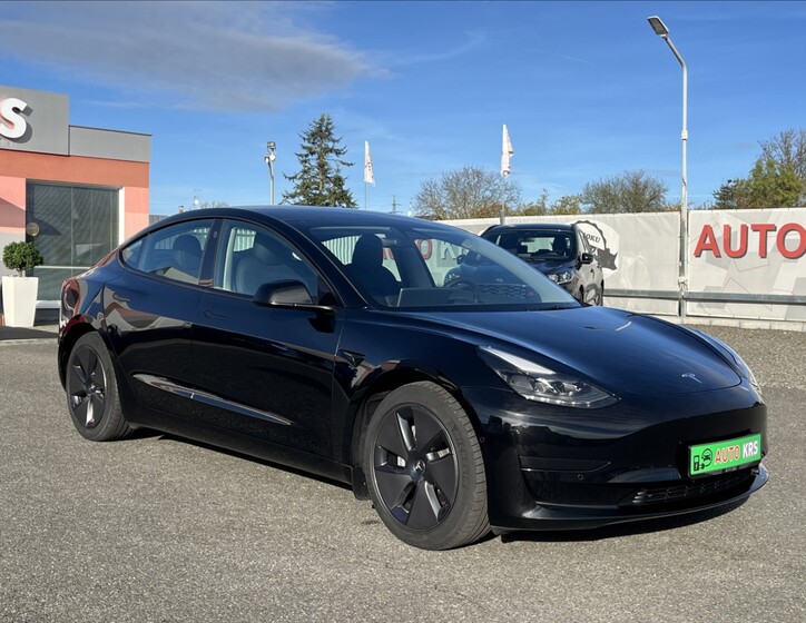 Tesla Model 3 2