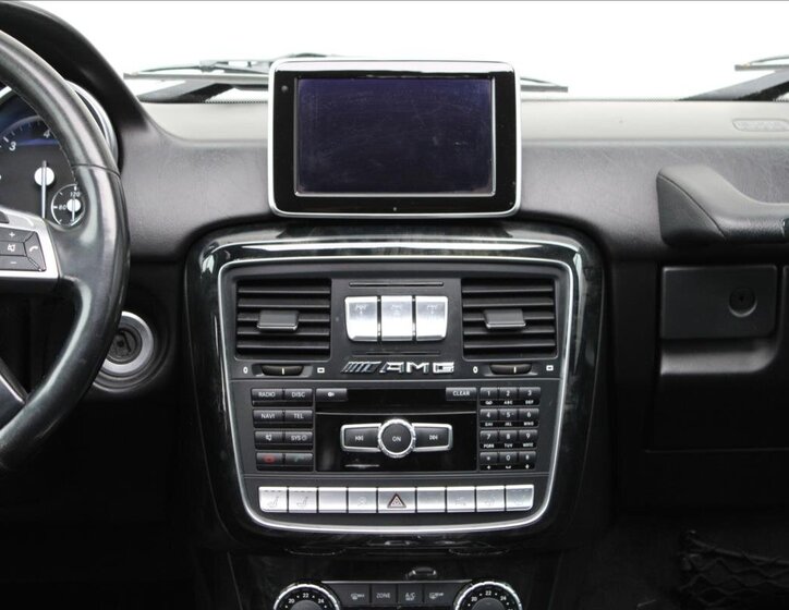 Mercedes-Benz Třídy G SUV / Terénní 3,0 l 155 kw