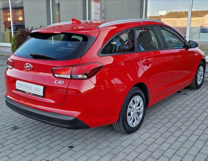 Hyundai i30 Kombi 998,0 88 kw
