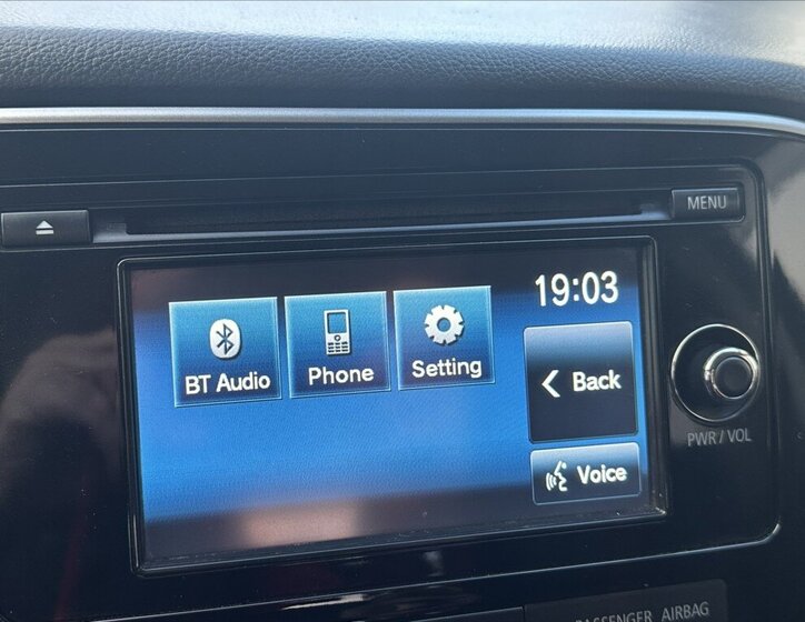 Mitsubishi Outlander SUV / Terénní 2,3 l 110 kw