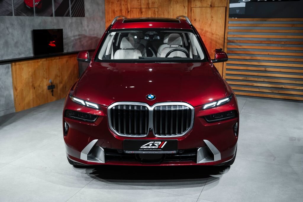 BMW X7 SUV / Terénní 3,0 l 280 kw
