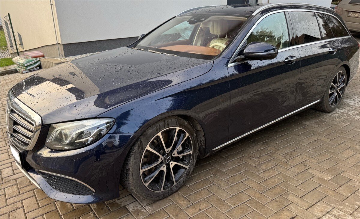 Mercedes-Benz Třídy E Kombi 0,0 245 kw