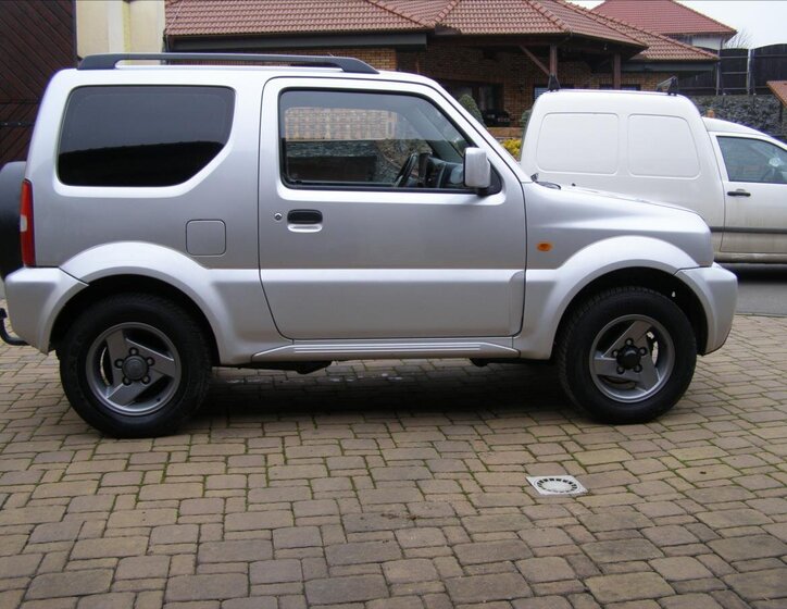 Suzuki Jimny 6