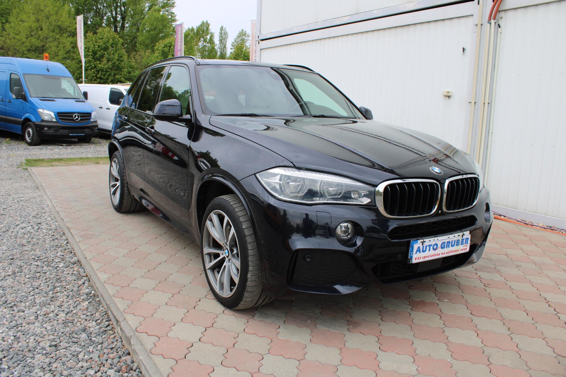 BMW X5 SUV / Terénní 3,0 l 225 kw