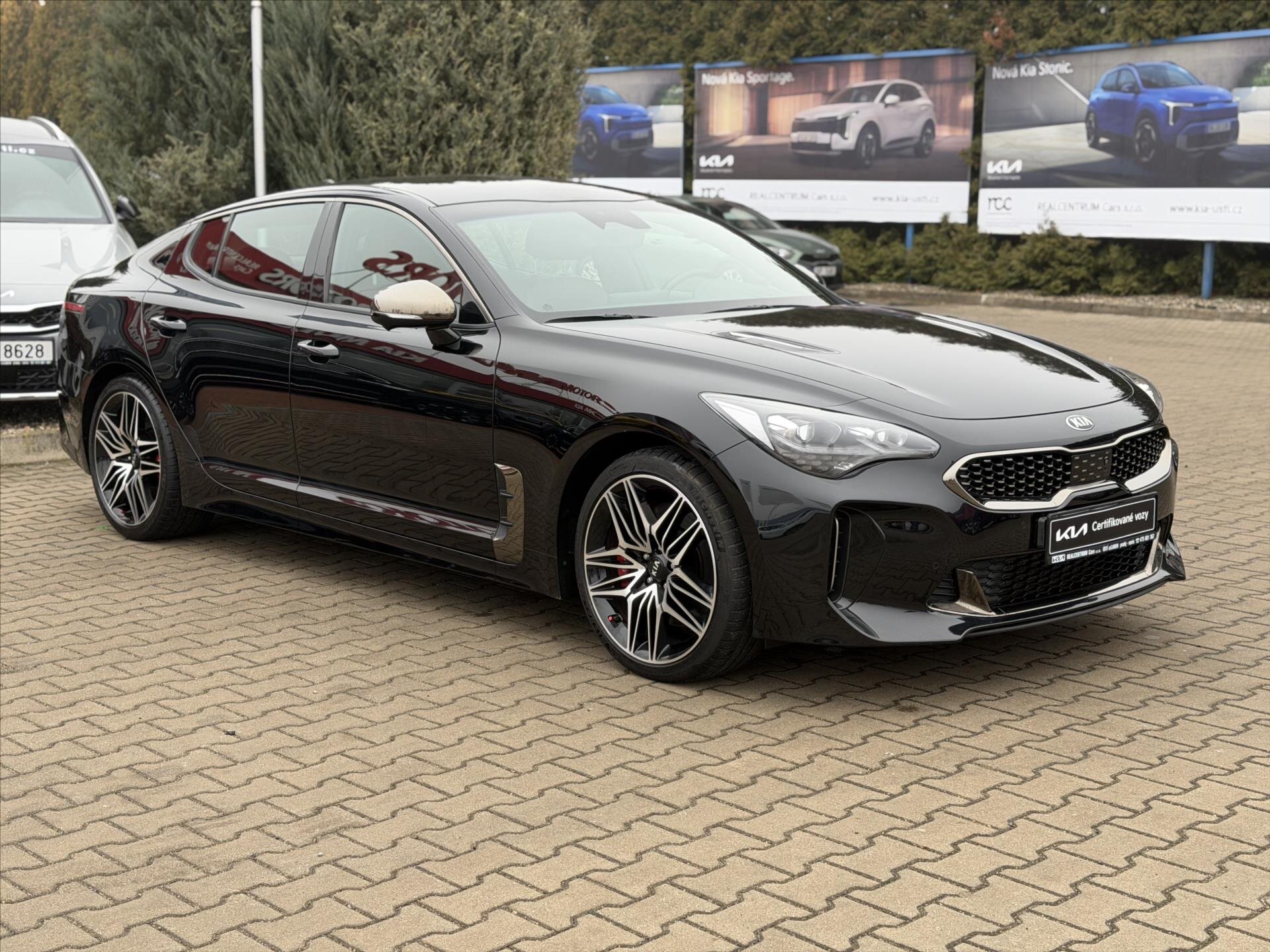 KIA Stinger Hatchback 3,3 l 269 kw