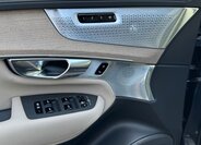 Volvo XC90 SUV / Terénní 2,0 l 184 kw