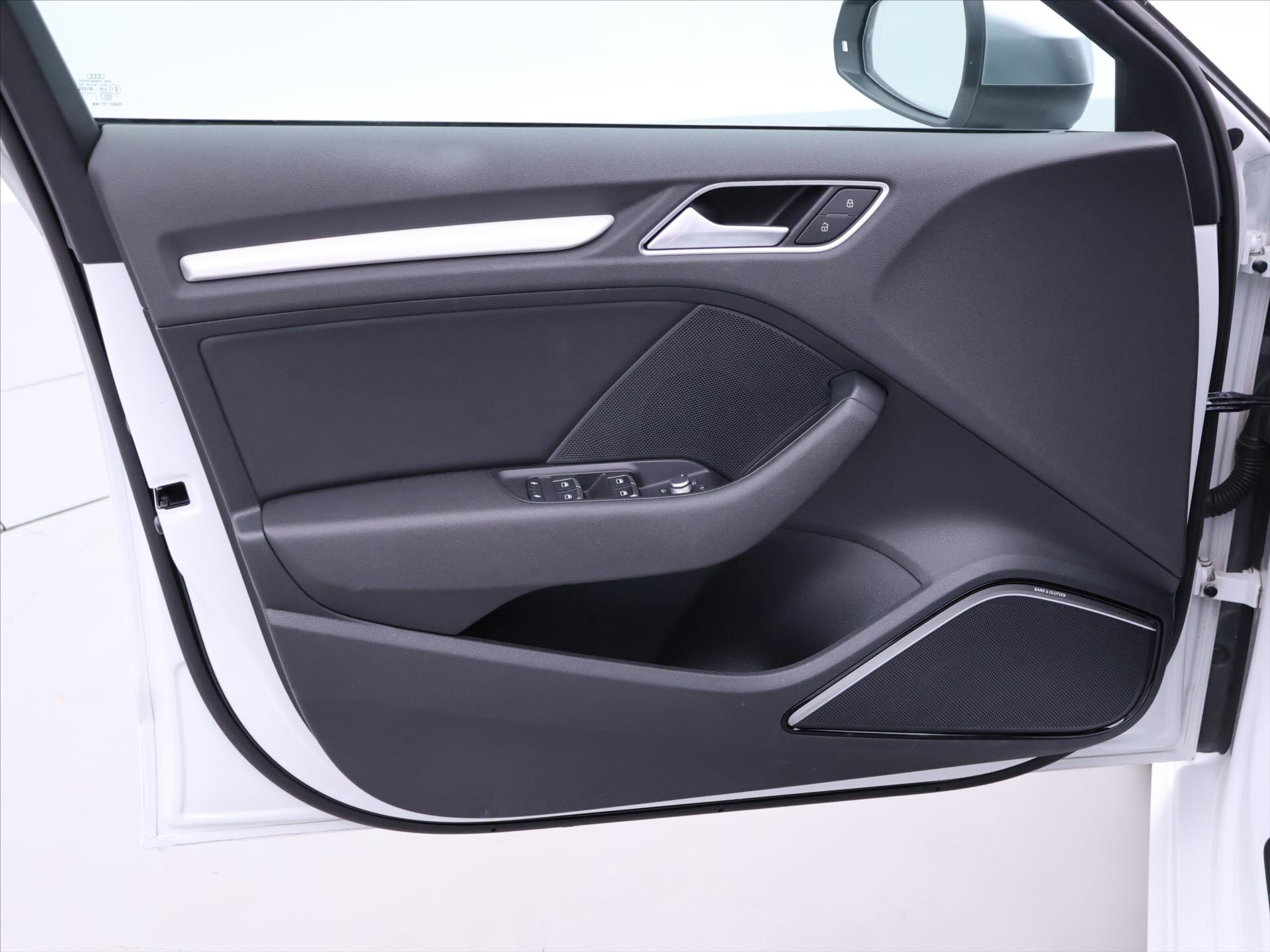 Audi S3 Hatchback 2,0 l 221 kw