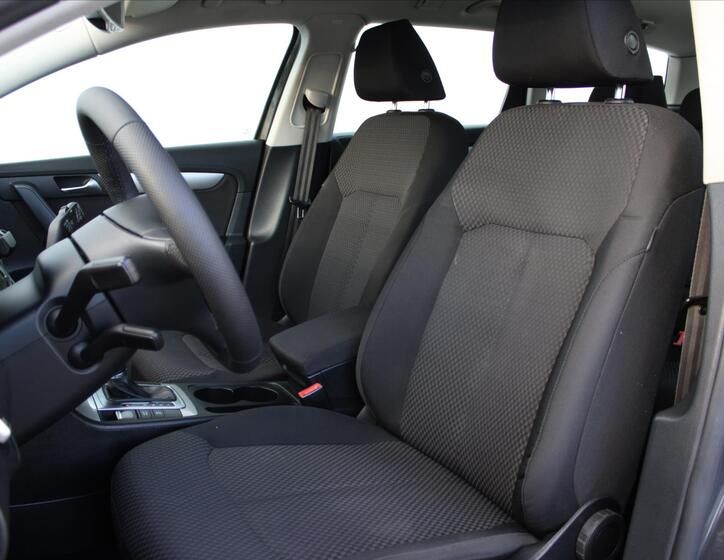 Volkswagen Passat 10