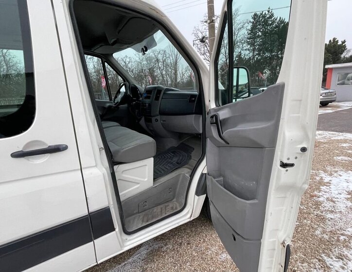 Volkswagen Crafter Skříň 2,5 l 80 kw