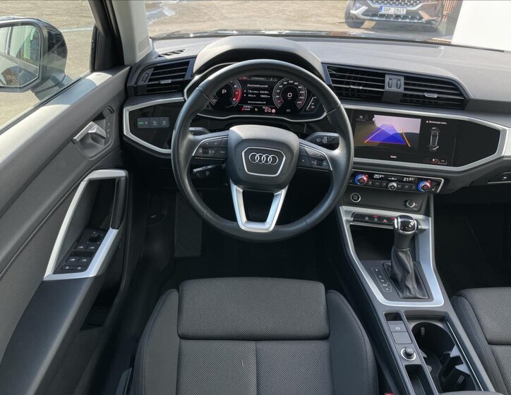 Audi Q3 SUV / Terénní 1,5 l 110 kw