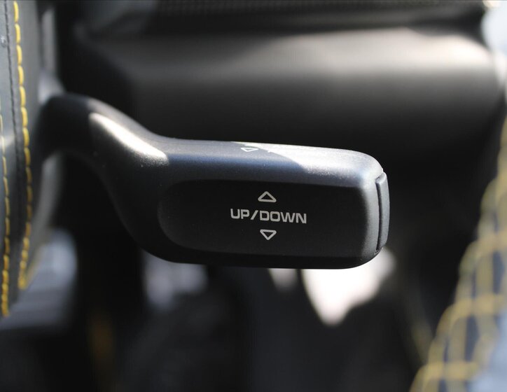 Porsche Cayenne SUV 4,8 l 397 kw