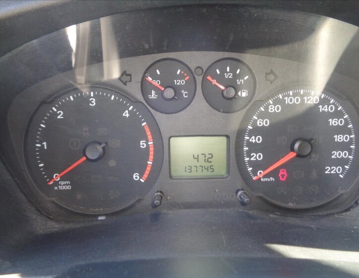 Ford Transit Skříň 2,2 l 74 kw