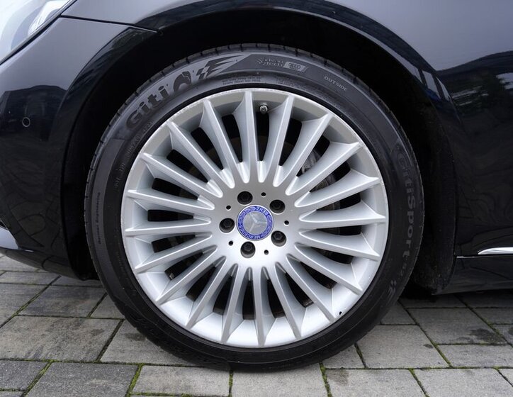 Mercedes-Benz Třídy S 42