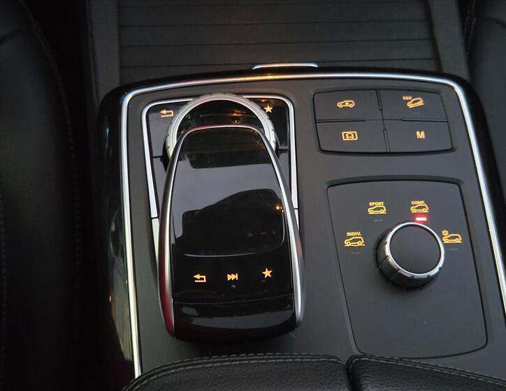 Mercedes-Benz GLE 19