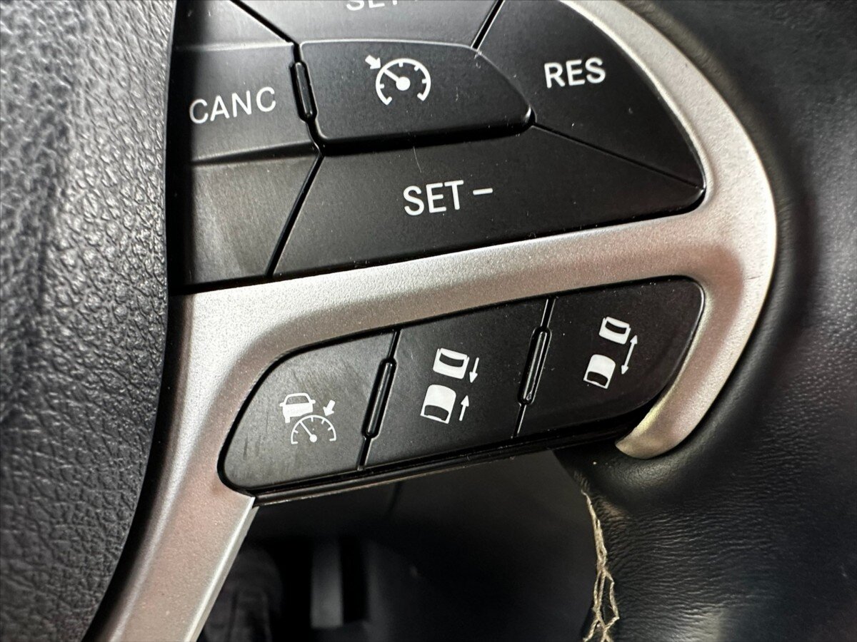 Jeep Grand Cherokee Kombi 3,0 l 184 kw