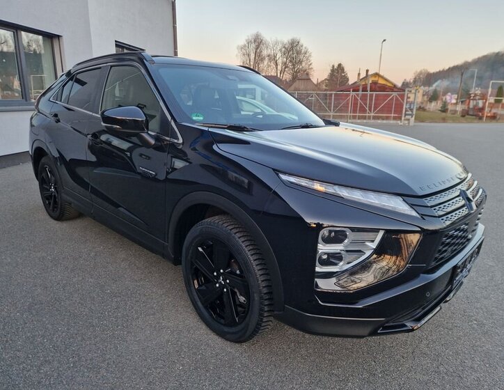 Mitsubishi Ostatní SUV / Terénní 2,4 l 138 kw