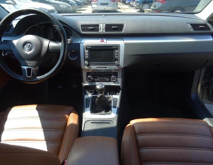 Volkswagen Passat CC 14