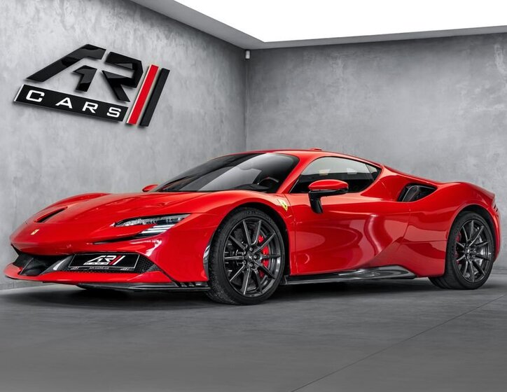 Ferrari SF90 Kupé 4,0 l 574 kw