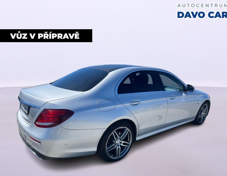 Mercedes-Benz Třídy E Sedan / Limuzína 2,0 l 143 kw
