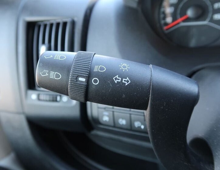 Opel Movano Skříň 2,2 l 103 kw