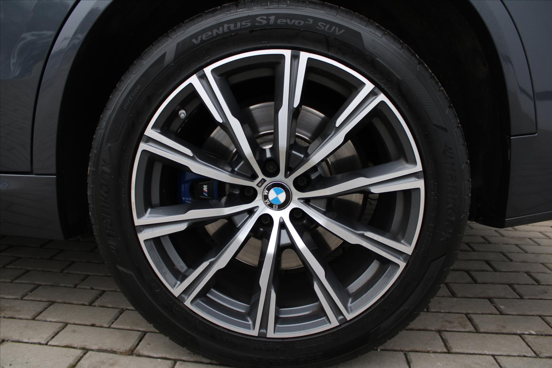 BMW X5 SUV 3,0 l 195 kw