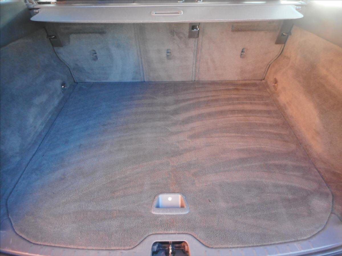 Volvo XC60 SUV 2,4 l 120 kw