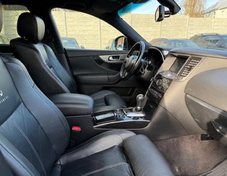 Infiniti FX30 12