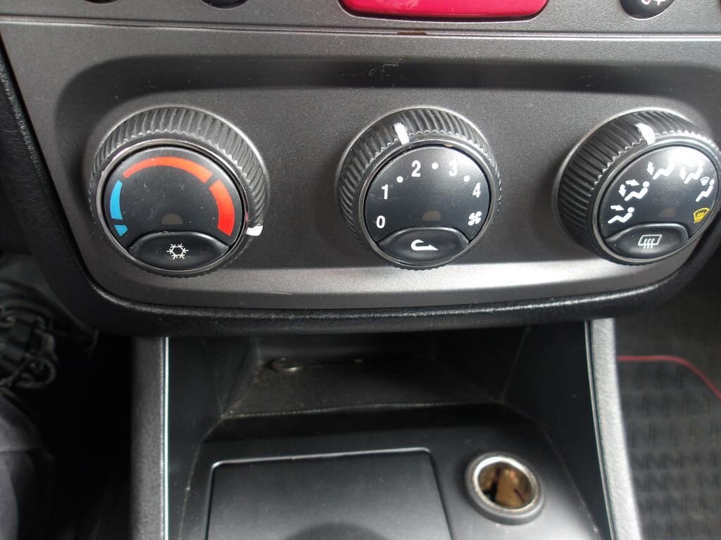 Alfa Romeo 147 Hatchback 1,6 l 77 kw