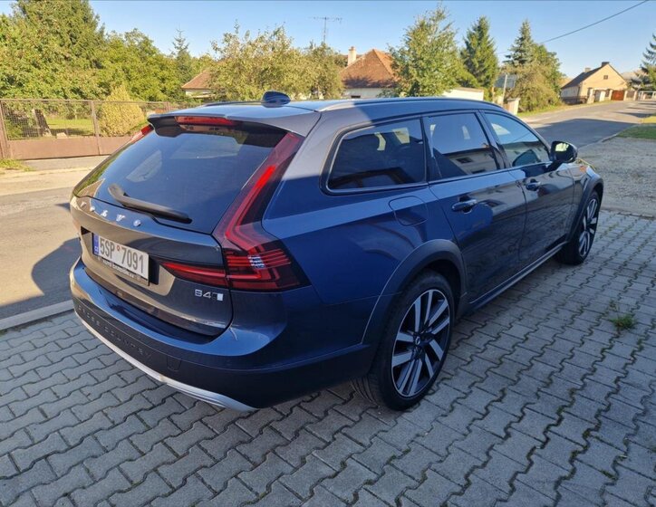 Volvo V90 Kombi 2,0 l 145 kw