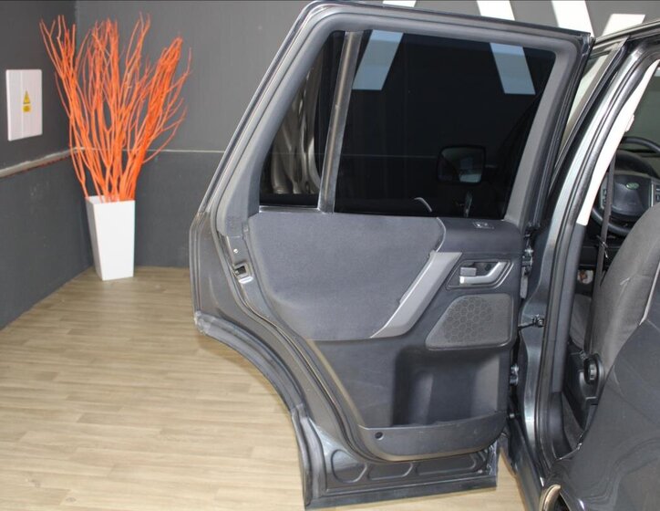 Land Rover Freelander SUV / Terénní 2,2 l 112 kw