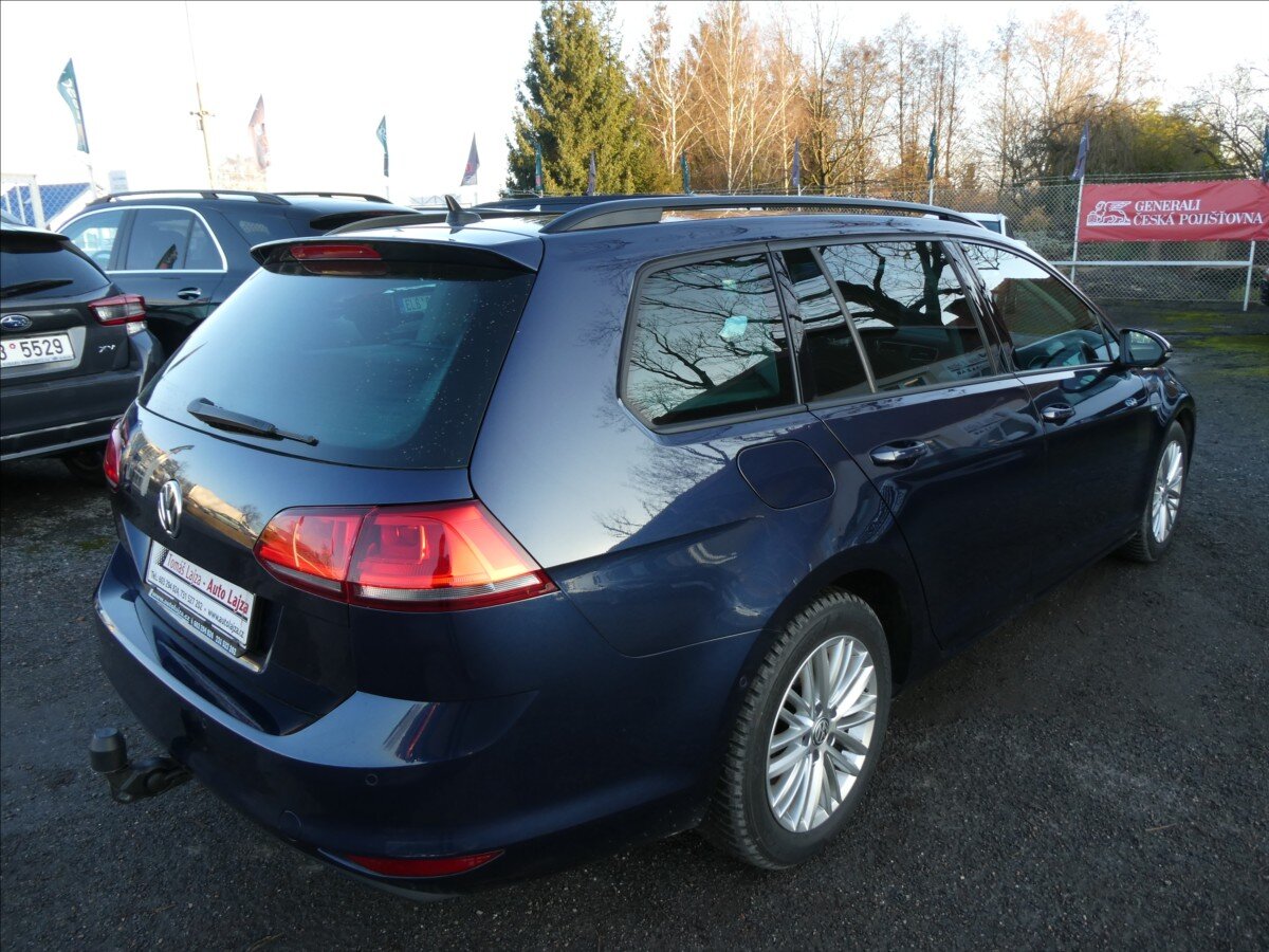 Volkswagen Golf Kombi 1,6 l 81 kw