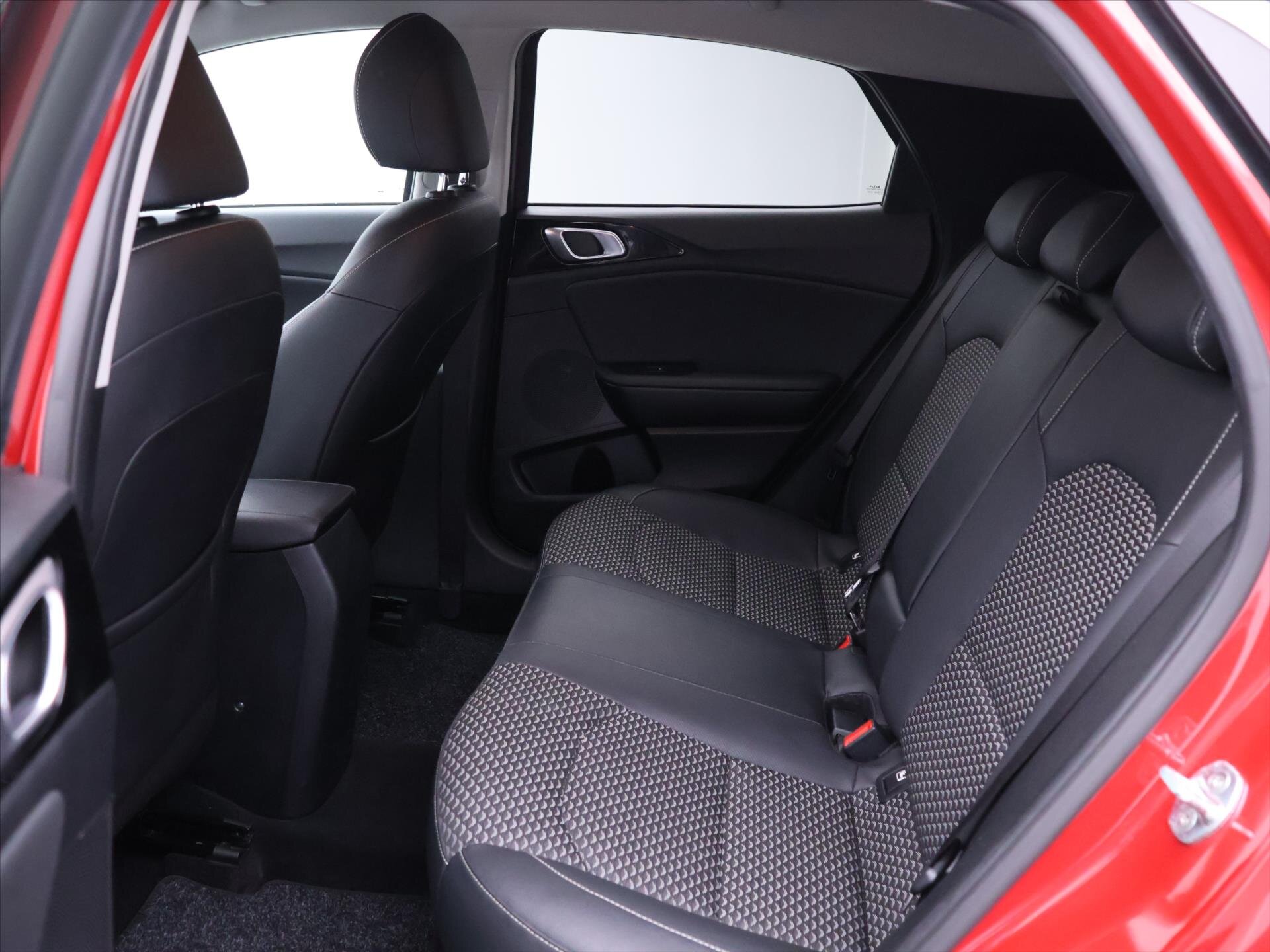 KIA XCeed SUV / Terénní 1,5 l 117 kw