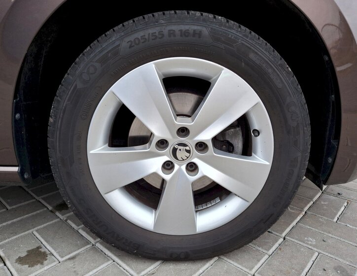 Škoda Scala Hatchback 1,5 l 110 kw