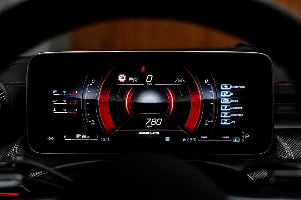 Mercedes-Benz Ostatní Kupé 0,0 330 kw