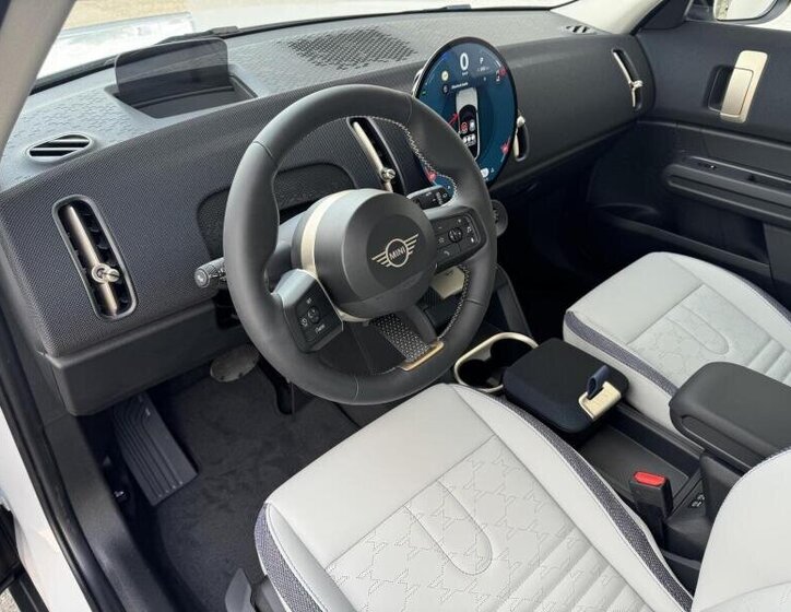 Mini Countryman SUV 2,0 l 160 kw